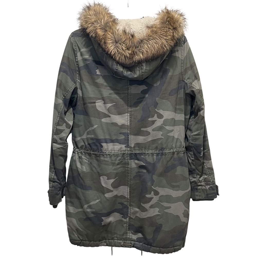 Abercrombie & Fitch Sherpa Lined Hooded Parka Jacket Camo Women Size Medium - Picture 9 of 9
